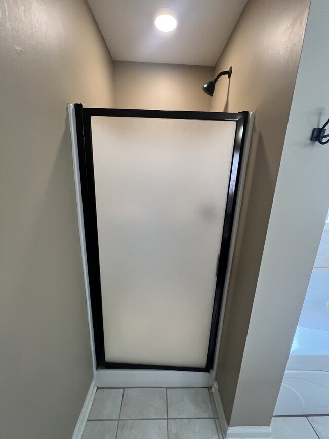 Building Photo - 3462 Southwood Dr