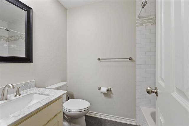 Building Photo - 2725 Ryan Pl Dr