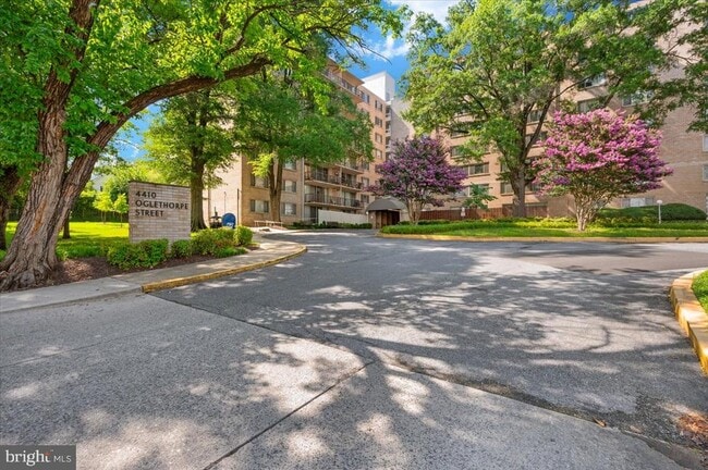 Building Photo - 4410 Oglethorpe St