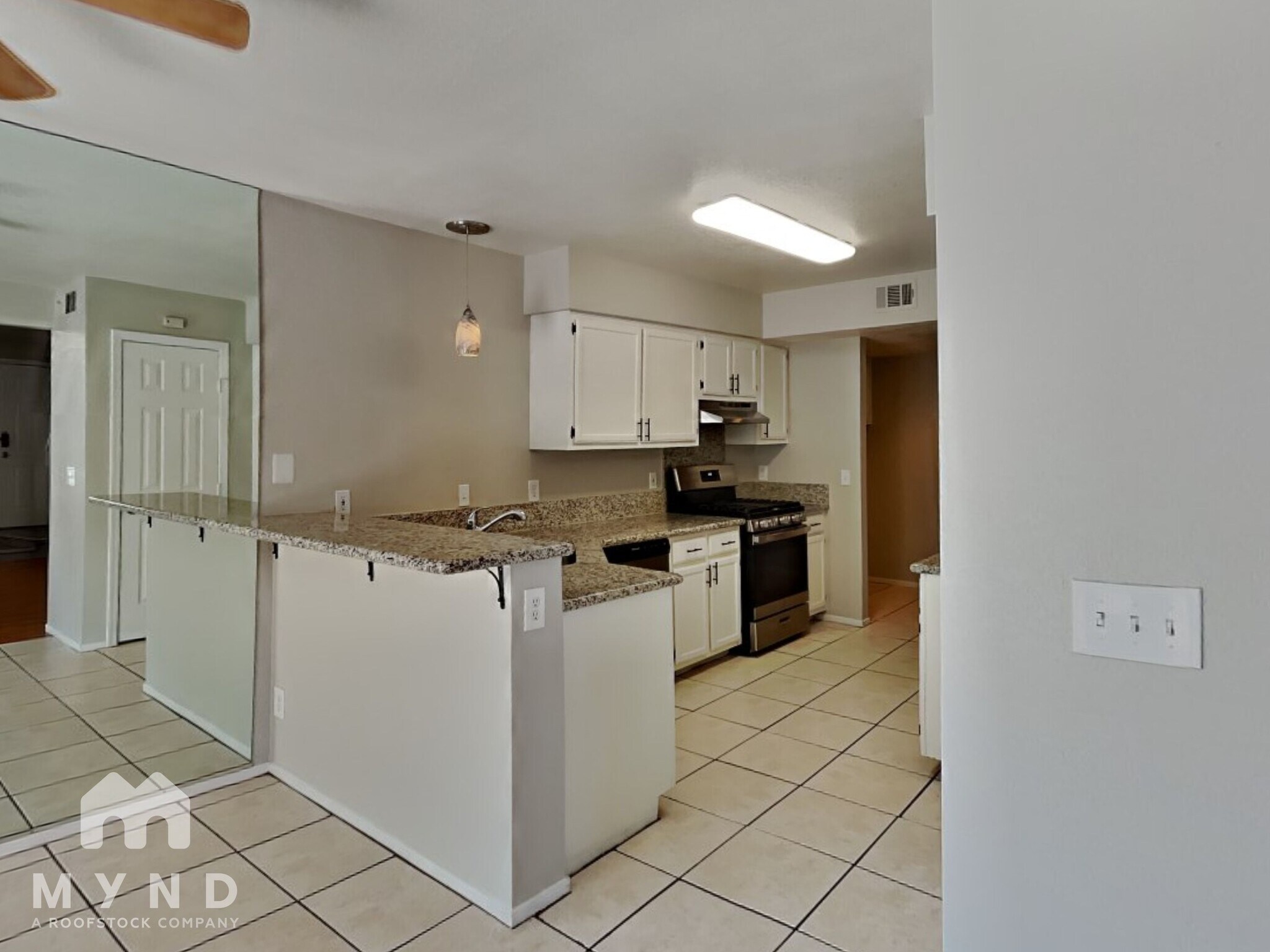 Building Photo - 2835 Floral Peak Dr