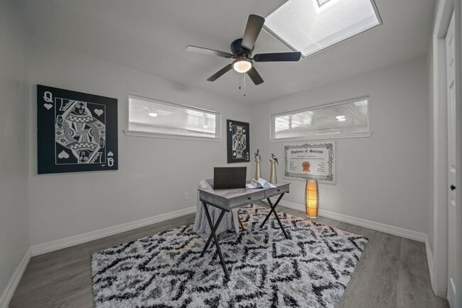 Building Photo - 1109 Moody St