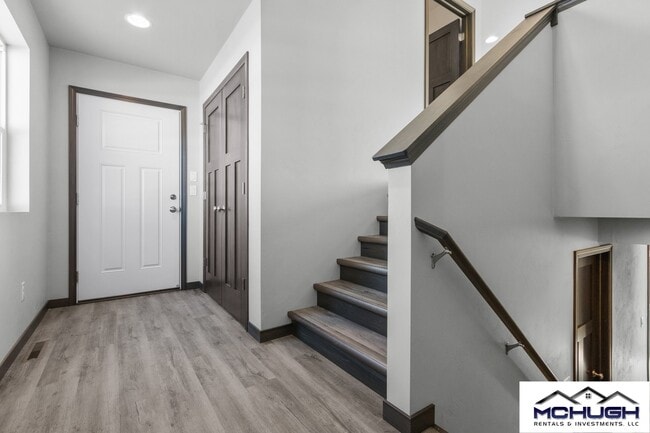 Building Photo - 3633 E Rubyred Dr