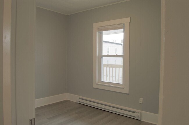 Building Photo - 105 Clarendon St