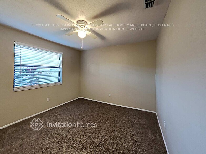 Building Photo - 1316 Wandering Oaks Dr