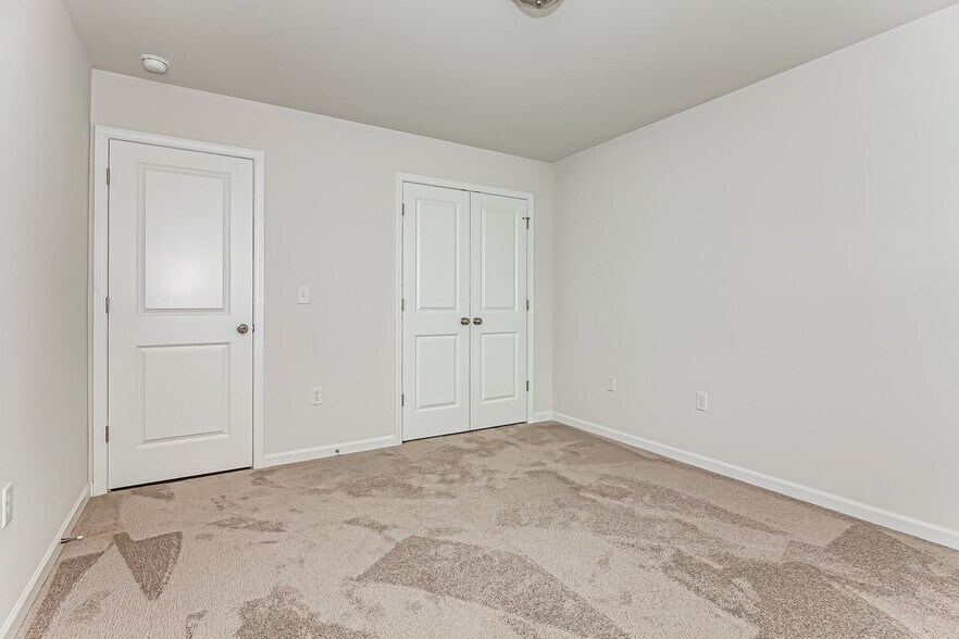 Building Photo - 7823 Bellhaven Blvd