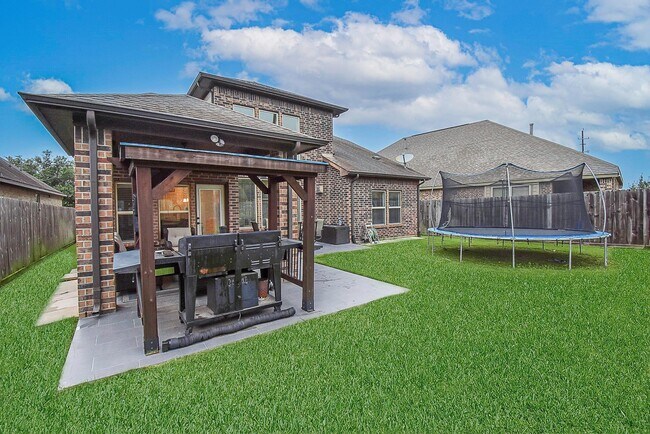 Building Photo - 3342 Breeze Bluff Way