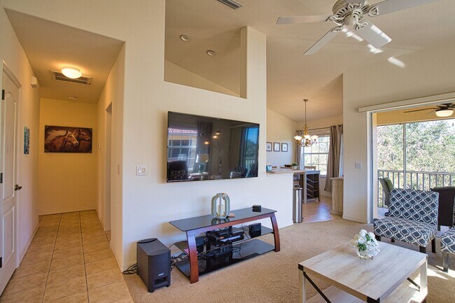 Building Photo - Annual Unfurnished 2 Bedroom 2 Bathroom Second Floor Condo in Casa Del Lago!