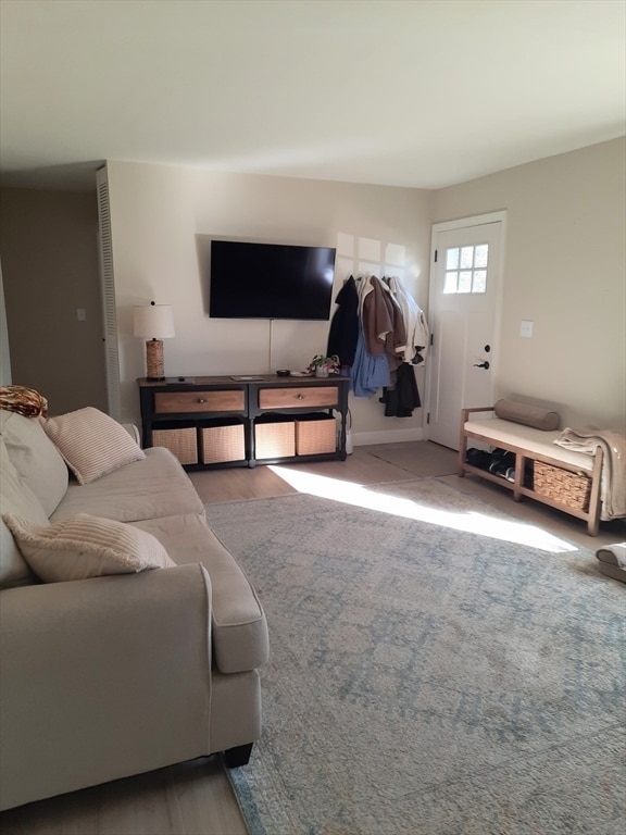 Building Photo - 21 Anderson Dr