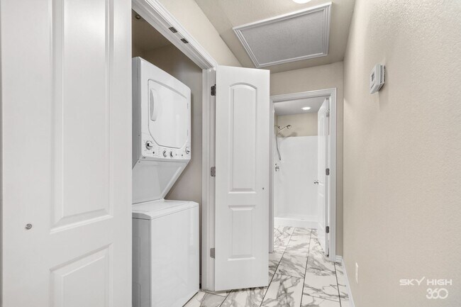 Building Photo - 530 Highland Ave