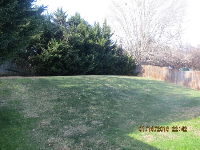 Building Photo - 3br Bethesda Rental