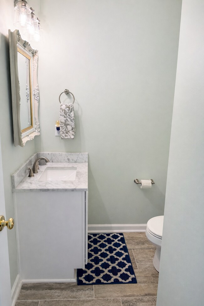 Building Photo - 3BD/2.5BA- WITH BONUS ROOM -AVAILABLE MAY 1, 2026