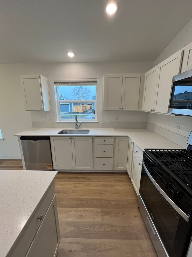 Building Photo - Newly Constructed Four Bedroom in Madras