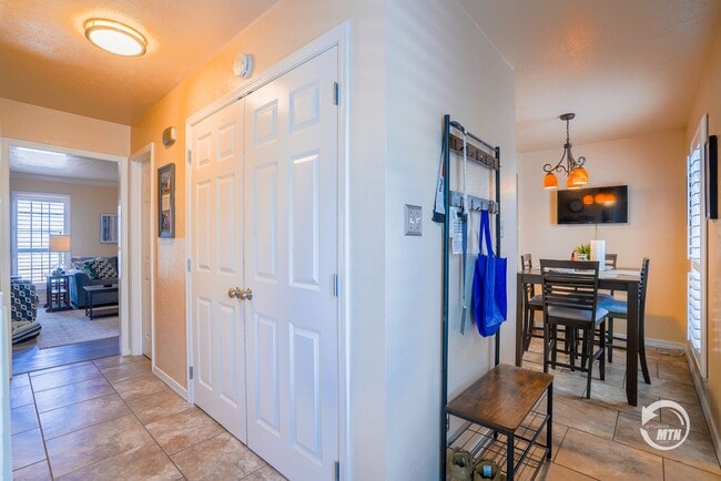 Building Photo - 1401 Oden St