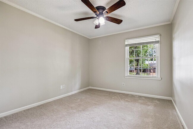 Building Photo - 2232 Burfordi Ln