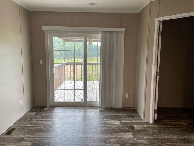 Building Photo - 3 BED, 2 BATH MOBILE HOME LOCATED IN THE DENTON AREA! $1,250 MONTH, $1,250 DEPOSIT.