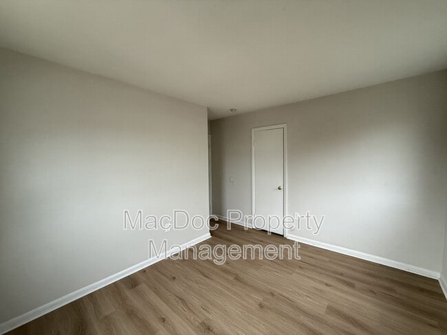 Building Photo - 2331 McClellan Ct