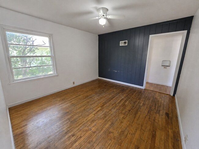 Building Photo - 2 Bedroom, 1 Bathroom West Hill Home with Fenced Yard, Garage, & Bonus Living Space