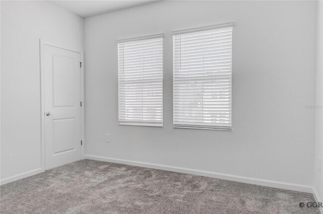 Building Photo - 2207 Sweet Honey Ln