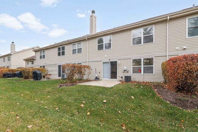 Building Photo - 3074 Renard Ln