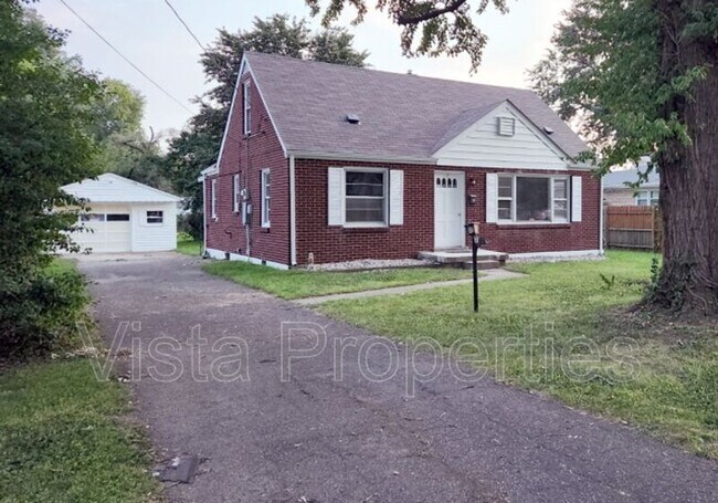 Primary Photo - 1402 Fayette Dr