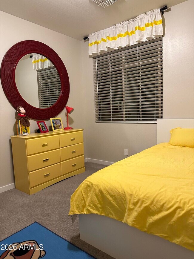 Building Photo - 1663 E Hampton Ln