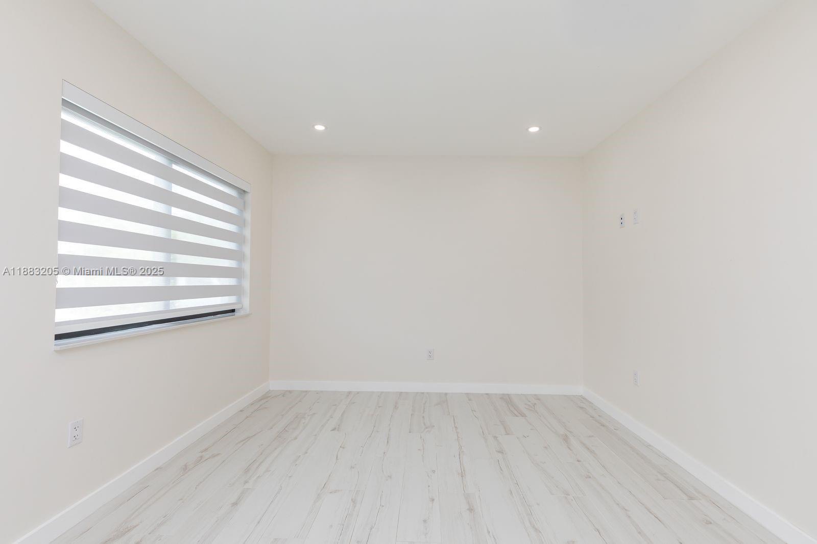 Building Photo - 5641 SW 67th Ave