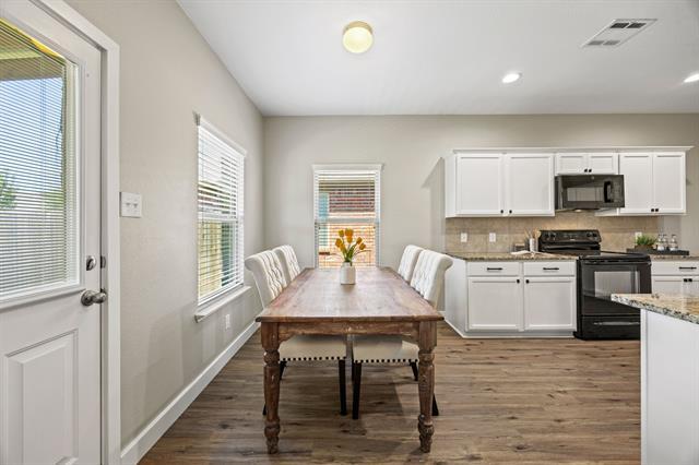 Building Photo - 2460 French St