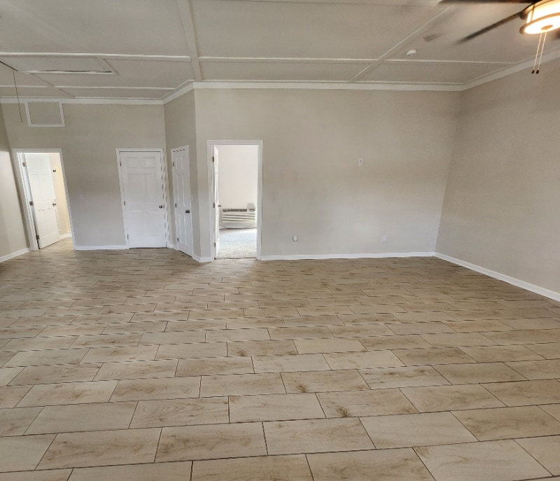 Building Photo - 34 Davis St W