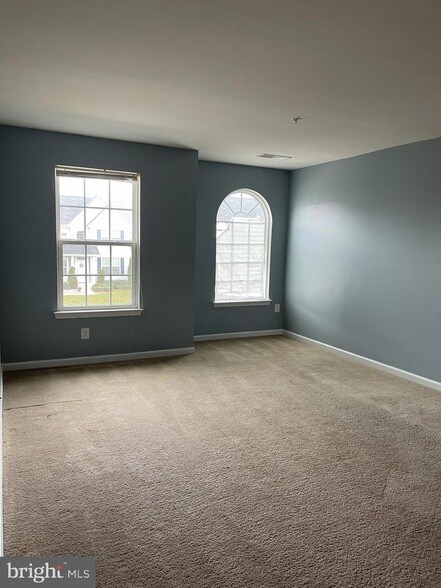 Building Photo - 9229 Wainwright Ln