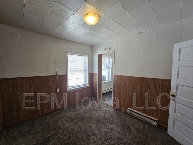 Building Photo - 2836 Independence Ave