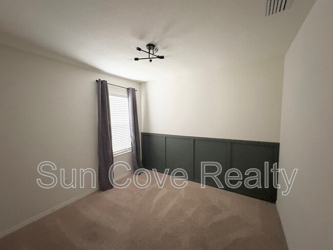 Building Photo - 3180 Suncoast Plains Dr