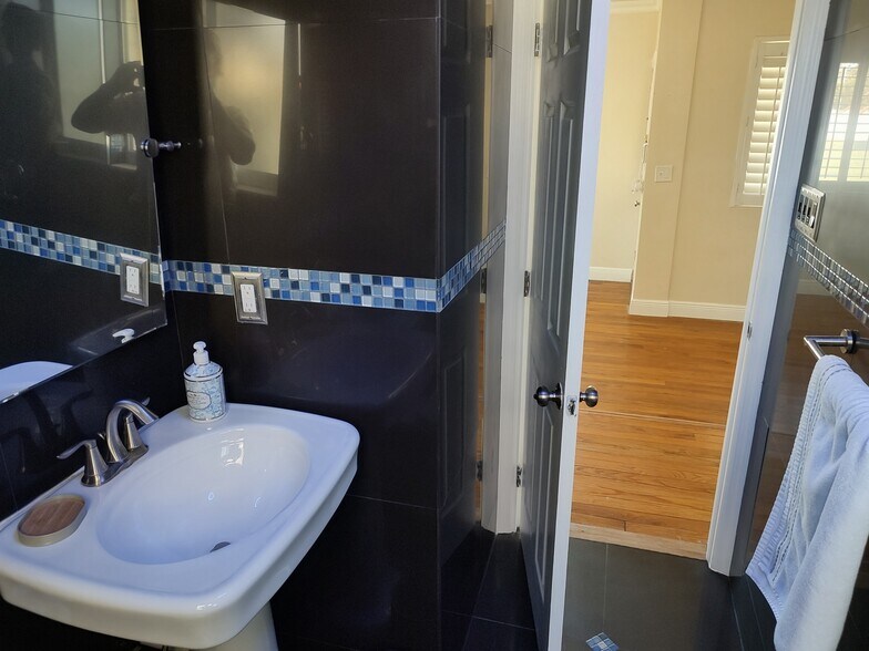 Full Bath with Shower - 3601 Alabama Ave NE