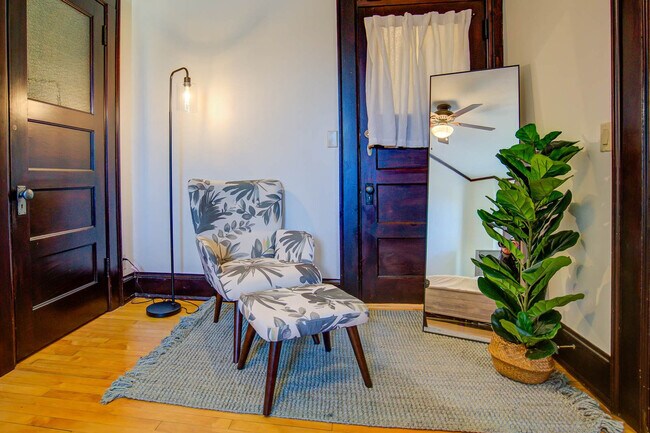 Building Photo - 1253 Williamson St