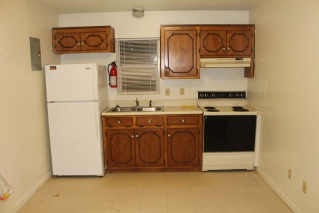 Building Photo - Adorable Studio Cottage in Central