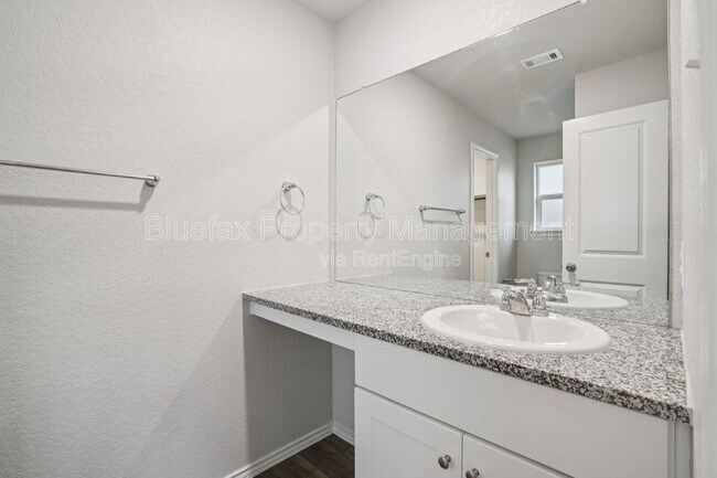 Building Photo - 3322 Stoney Knoll