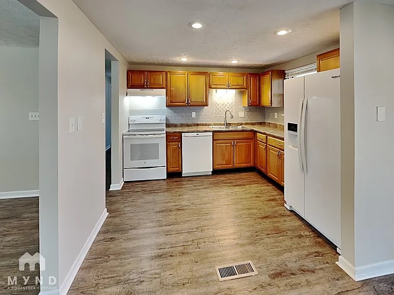 Building Photo - 545 Pickerington Hills Dr