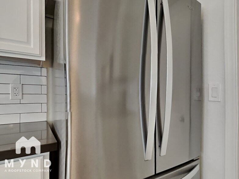 Building Photo - 1237 E Blackfoot Daisy Dr