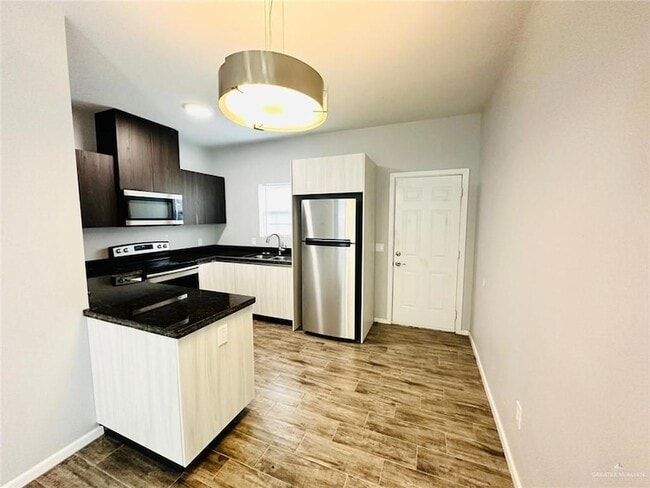 Building Photo - 3911 Valeria St