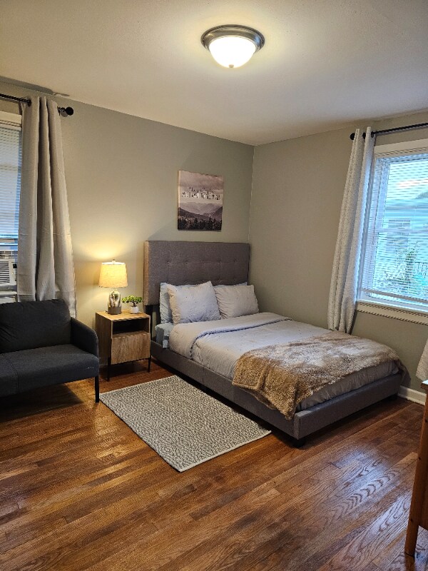 Building Photo - 1903 Bloom Ln