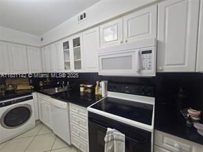 Building Photo - 6770 Indian Creek Dr