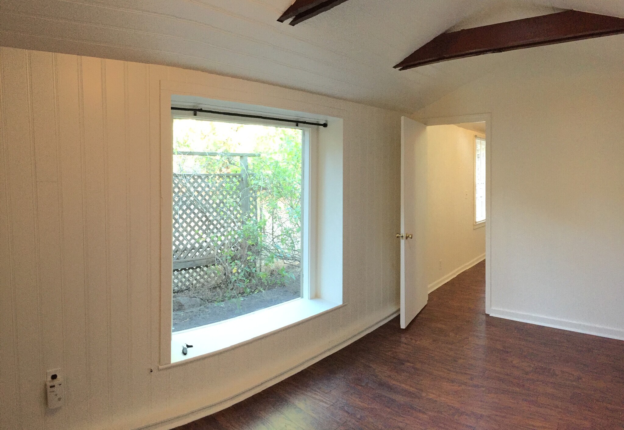 Living room - 2609 Dana St