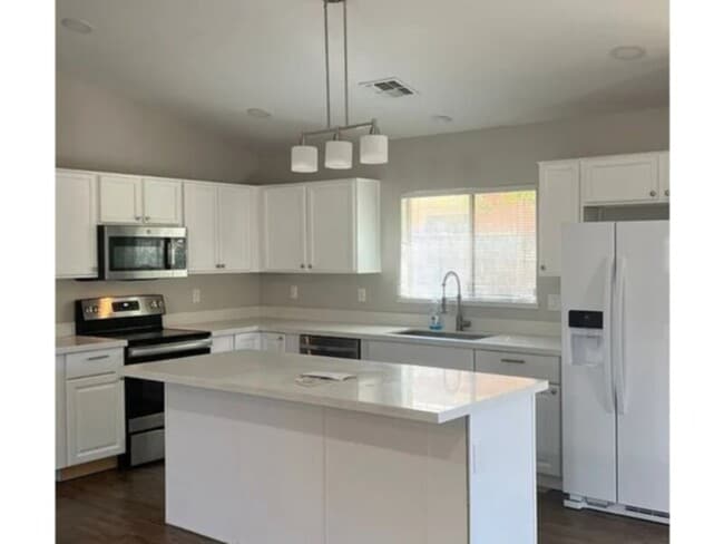 Primary Photo - SINGLE LEVEL HOME