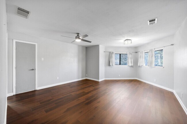Building Photo - 7703 Sandia Bluff
