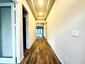 Building Photo - 5803 Garnet Peak Ln