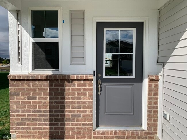 Building Photo - 2502 Mounts Run Ln