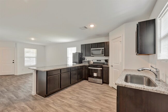 Building Photo - 307 Rd 5138