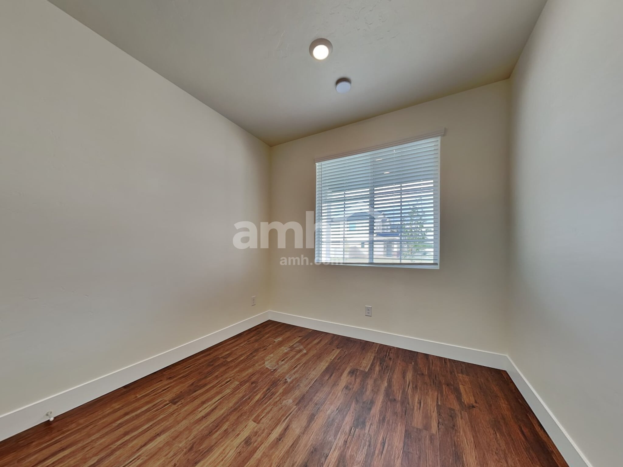 Building Photo - 1317 E Old Mesquite St