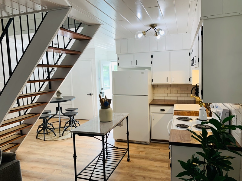 Building Photo - 5340 Notre Dame Ave