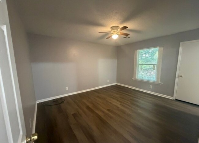 Building Photo - 217 Townsend Dr
