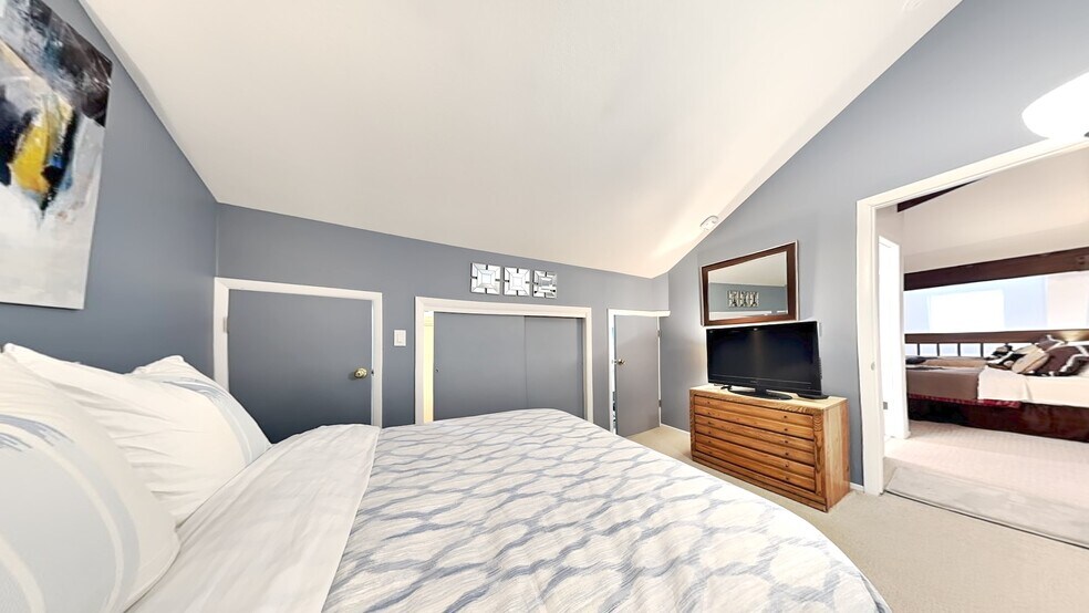 upstairs bedroom - 1530 Empire Ave